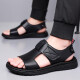 Sandalias de cuero genuino para hombres 2025 Nuevo verano transpirable sin deslizamiento zapatos de playa al aire libre sandalias de conducción de suela gruesa CLP6189 Negro 38