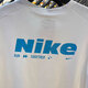 Nike (Nike) T-shirt à manches courtes pour hommes 2025 Summer Sportswear Running Fitness Training Brewpred Round Neck Kirt décontracté à séchage rapide HV4882-121 Mountain White L Recommandé 130-150jin [Jin est égal à 0,5 kg]
