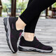 Zapatos para caminar a las personas de mediana edad y ancianos para mujeres transpirables y cómodos zapatos de ancianos sin deslizamiento.