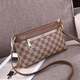 Kangaroo Hong Kong Brand Día de la Madre Bolsa de la madre 2025 Nuevo moderno de la pequeña bolsa de mediana edad Bag Bagbody Crossbody Khaki