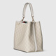Gucci Gucci Gg Emblem -Serie mittelschwerer Bucket -Beutel Beige und Weiß beide Größe