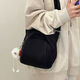Hochwertiger Nischendesign kleiner Tasche für Frauen 2025 Neue trendige Muschelbeutel Leicht und vielseitig große Kapazität Crossbody Bag Schwarz