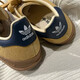Adidas (Adidas) Kleeschuhe Herren- und Frauenschuhe Neue Gazelle Deutsche Trainingschuhe leichte Sportgewichte atmungsaktiven lässigen Freizeitschuhen Ji3523/Hafer Farbe/Weiß/Hidden Blue 38 (235 mm)