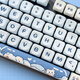Logitech K845 Mechanische Tastatur Backstreuit Kabeltastaturspiel E-Sporttastatur Tee Green und Rotachse Keyboard DIY Keycap Office-Tastatur und Maus-Set in voller Größe 104 Tastatur K845-Ice Cream Bärenschlüsselkap Teespindle