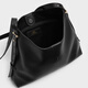 Charles/Keith25 Summer Nuevo producto de piel de oveja suave Single Shoulder Crossbody Bag Bag SL2-40681199 Negro M