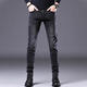 Jiumu Wang Qiu Plus Velvet Jeans für Männer 2024 Herbst und Winter Neue schlanke kleine Füße Winter Trendy Casualhose für Männer schwarz 1048 28 Taillenumfang 2 Fuß 1 geeignet für 100 Jin [Jin gleich 0,5 kg]