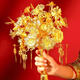 Cup Horse Chinese Style Bride tenant des fleurs avec un meilleur cadeau de mariage Golden Mariage DIY MARIAGE XIUHE BOX-CADEAU HIGH de gamme Fuyao (sac de matériau - n'a pas besoin de le faire vous-même)