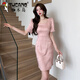 Peíaco carpintero Nuevo chino mejorado Cheongsam Skirt para mujeres Patch-botón Button Jacquard Summer Sumlar Square Puff manga Slit Falda de cadera 983-2 Rosa de cuero largo S