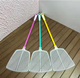 HEMEI K-3523 Cooked plastic fly swatter Long handle manual fly swatter color random