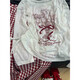Weiße Graffiti Off-Shoulder Langarmed T-Shirt Sonnenschutzbluse für Frauen 2025 Neuer Sommer Dünner fauler Stil loser Top White Top XL
