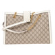 Guccipadlock Serie GG Bolso de hombro para mujeres Bagige/Ebony White Edge 479197KHNKG9761