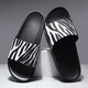 Slipper Herren Sommer 2025 Neues Innenhaus Freizeitpersonalisierter Reisestrand Anti-Rutsch-Anti-Odor-Ein-Schlupf-Flops für Männer schwarz 42-43