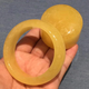 Half a grain of exquisite chicken fat yellow beeswax bracelet. Full of honey. Chicken fat yellow beeswax with clear lines and rich wax. The whole set is free of debris and cracks.