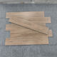 Sanqihu Japanische Blockbodenfliesen Nachahmungsholz Ceramic-Fliesen 150x Wohnzimmer und Schlafzimmer Vollkeramik Straight Side Balkon Anti-Rutsch-Boden graubraun 15913 150x900