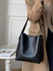 French cowhide commuter bucket bag premium tote bag 2025 new soft leather large capacity broadband shoulder bag black