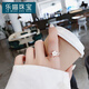 Lemiao Japanisch und Korean beliebter Flash Diamond Imitation Crystal Zirkon Blütenring mit einem leicht eingelegten süßen und vielseitigen Liebesblumenöffnungs -Dekoration 15#14123A (Champagner Gold) All Size