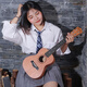 Zhongchi chapa Ukulele Estudiantes Estudiantes Adultos Mujeres 23 pulgadas 26 pulgadas UKLILI Ciente de entrada infantil Pequeña guitarra 23 pulgadas [estilo de rock] retro negro + emparejamiento de lujo