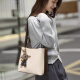 柏萨尼（PESASRIE）品牌包包女包水桶包轻奢女士单肩斜跨包新款大容量情人节生日礼物 奶白拼棕【送公仔挂饰】 高档礼盒送女友送老婆