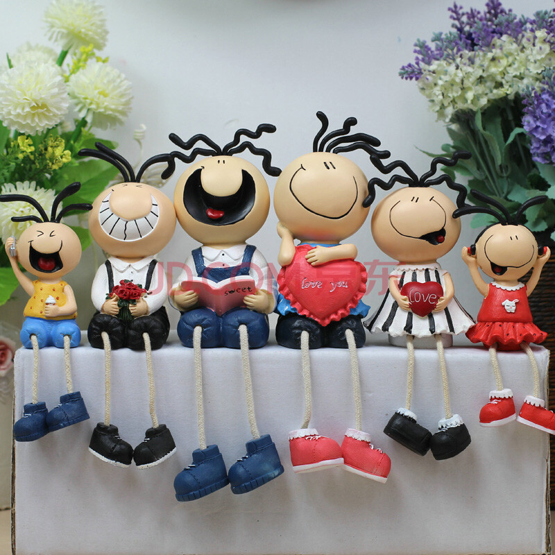 树脂工艺品 书桌搁板新房装饰品摆件 快乐一家子六口 大中小三款随机