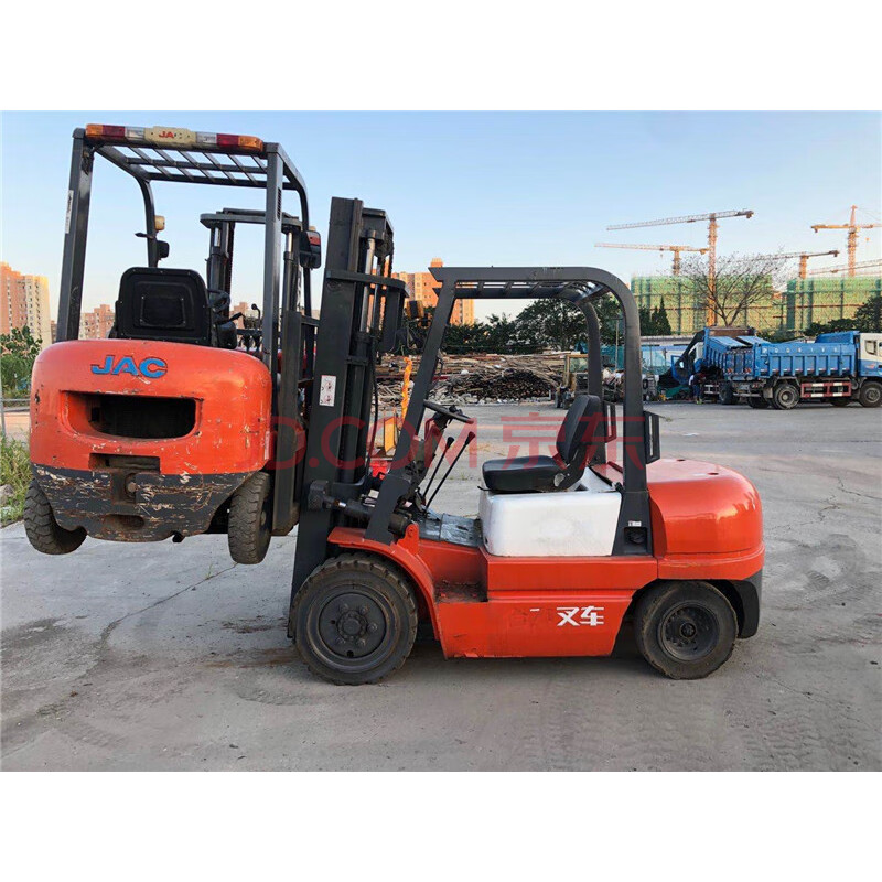 【贯通拍卖577】3吨柳工叉车一台