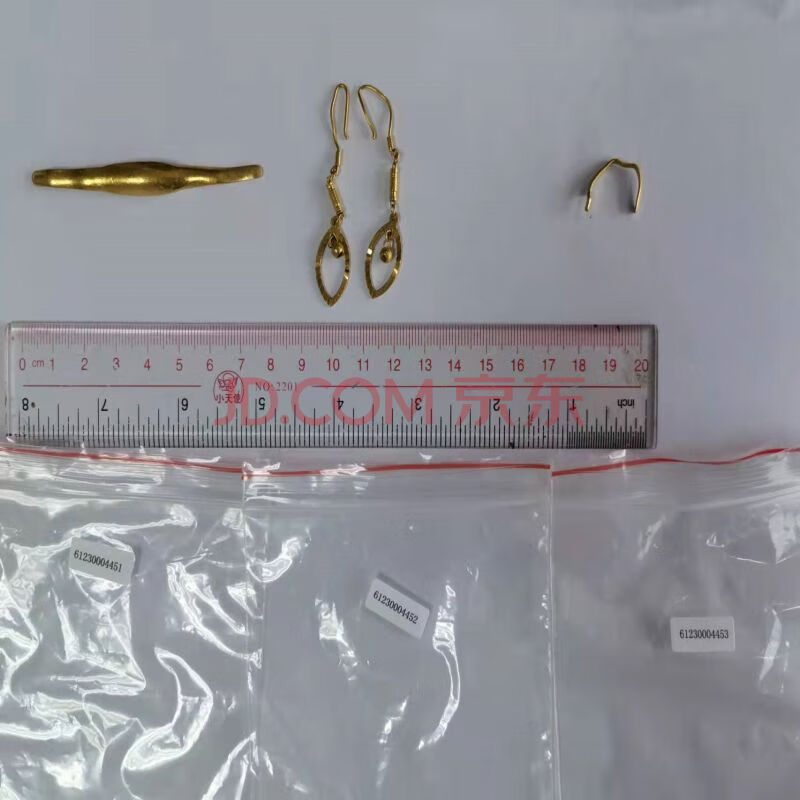 标的2：罚没黄金饰品一批（旧黄金项链、链条、吊坠、耳环、戒指等物品）共106.22克