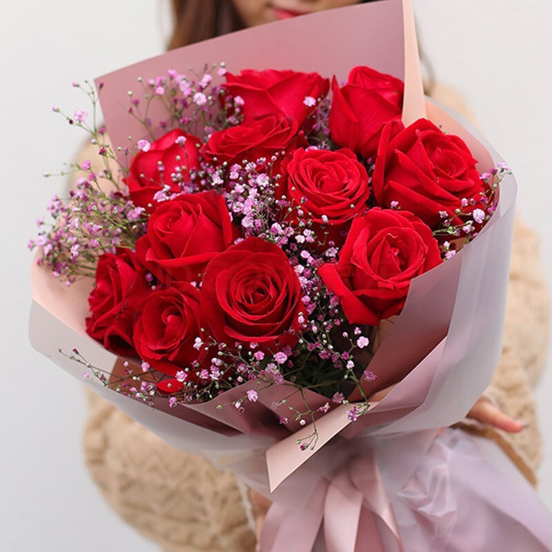 九朵玫瑰 九朵玫瑰一朵百合代表什么