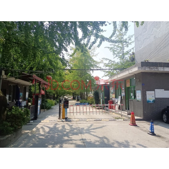 【银杏公寓(都江堰)】都江堰市灌口镇外北街银杏公寓738号7栋1单元4楼12号房屋、室内物品