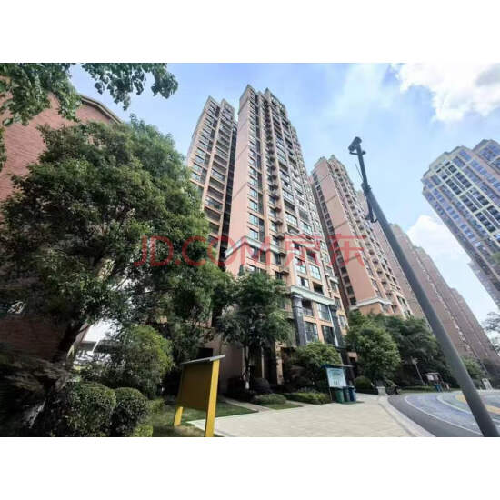 【协信天骄城】成都市青白江区凤凰大道一段198号5栋1单元14层1402号房屋及附着装修