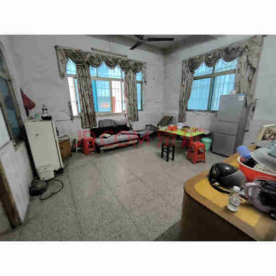 【林头社区林头大路南西】佛山市顺德区北滘镇林头社区居民委员会林头大路南西二街4号的房产