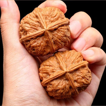 聆梦四棱文玩核桃云南野外生铁药包小众异形盘玩男女随身手把件四座楼