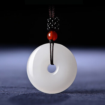 新疆和田玉平安扣吊坠本命年孩子挂件白玉项链儿童玉坠男女款 款式二