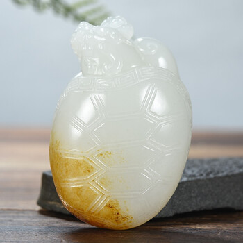孤品千尺山省级大师王雪娜新疆和田玉籽料羊脂白玉龙龟挂件手把件94克