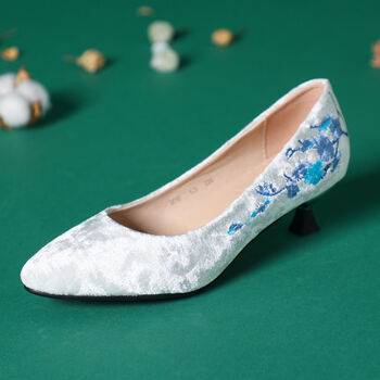sunwisess旗袍鞋子中跟青花瓷中国风绣花鞋小众细高跟白色单鞋白色