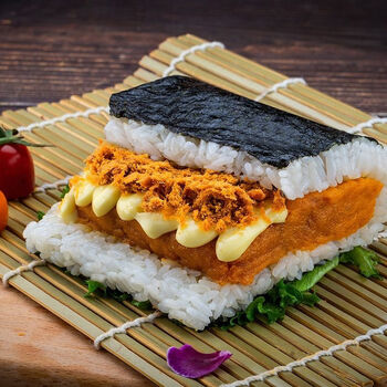 乐肴居大块饭团蛋黄肉松速食微波炉加热即食方便米饭便当香辣鸡排