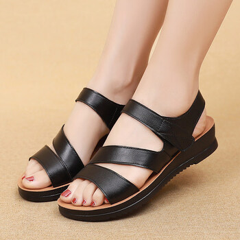 西施萱妈妈凉鞋女真牛皮软底中年女夏平底沙滩鞋中老年人防滑大码老人