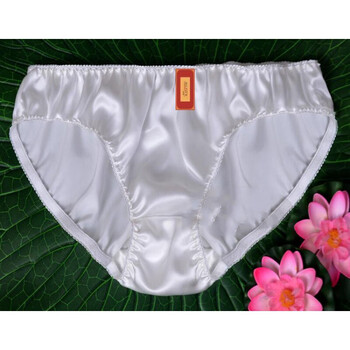 【高品质】真丝桑蚕丝内裤女舒适透气内衣三角裤短裤100 白色 xl