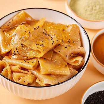 顶大苕皮桶装方便速食凉皮麻酱烧烤红油麻将面皮免煮宿舍夜宵懒 麻酱