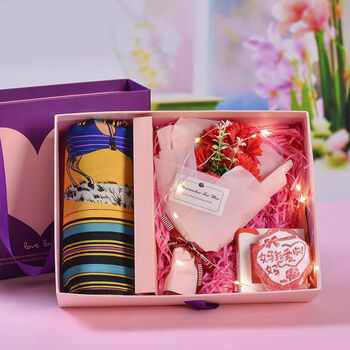 送妈妈母亲节礼物有意义妈妈婆婆丈母娘生日礼物实用丝巾礼盒精致9090