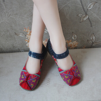 少数民族风绣花鞋绑带云南夏季秀气布鞋圆头森女风牛筋软底老北京刺绣