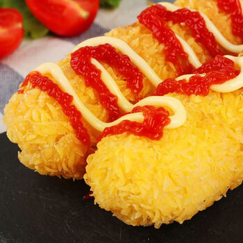 西瓜味的童话芝士热狗棒韩式网红拉丝芝士棒油炸半成品脆皮热狗棒