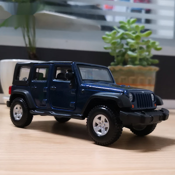 迪士尼132兰博基尼雷文顿模型跑车仿真合金汽车模型玩具摆件礼品六一