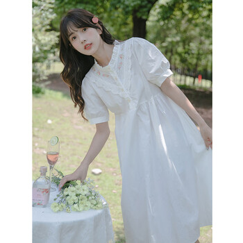 抒漾奶甜白色连衣裙女装夏季2022新款夏天法式甜美少女独特裙子小个子