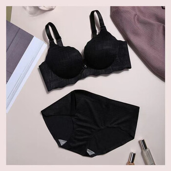 女小胸平胸加厚杯美丽女人内衣聚拢上托收副乳显胸文胸 黑色【套装】