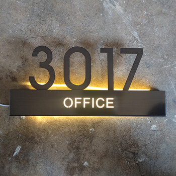 顺富美高档电竞酒店门牌号led发光定制不锈钢数字牌ktv宾馆房号标识牌