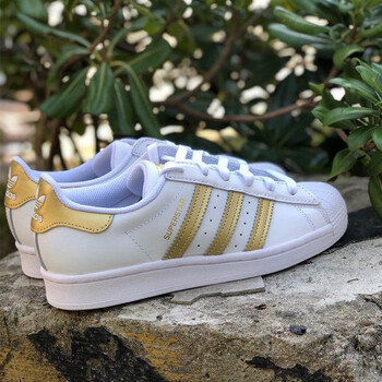 adidas阿迪达斯女鞋春季经典三叶草金标贝壳头运动鞋休闲板鞋店长推荐