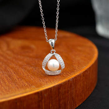 周大福至真s925银珍珠项链女士时尚微镶淡水珍珠吊坠精致小巧锁骨送