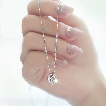 水波瓜子 时尚项链钻石吊坠生日 铂金元宝链 吊坠