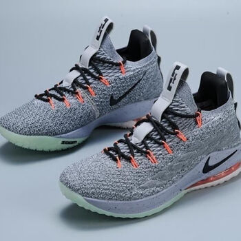 詹姆斯15代男子运动跑步球鞋耐磨减震水泥地实战战靴詹姆斯篮球鞋