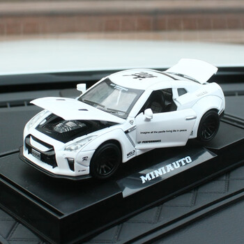 迪士尼日产gtr跑车汽车摆件仿真合金车模型车载车内装饰用品创意高档
