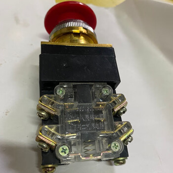 按钮开关 lay1-11/380v/300va/5a 红色lay1-11zs 红色急停